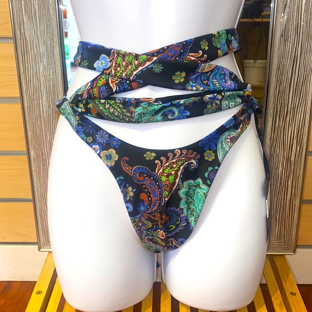 Brand new SIE bikini bottoms